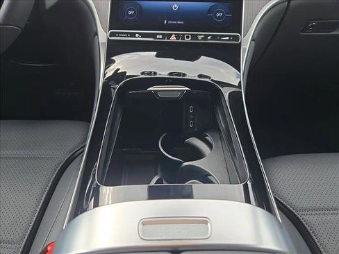 Used 2026 Mercedes-Benz GLC 300 image 13