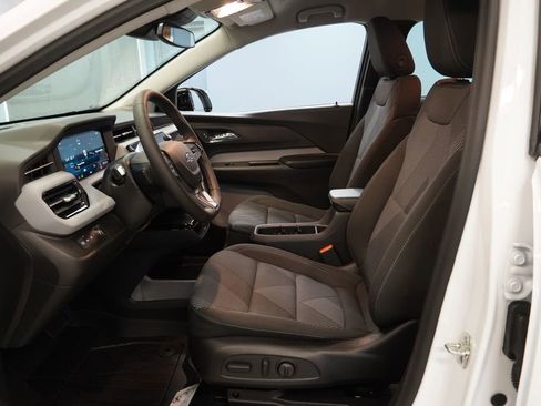 New 2027 Chevrolet Bolt LT w/ Comfort Package FWD image 4
