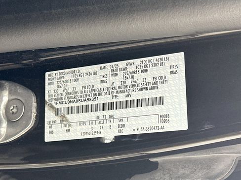Used 2025 Ford Escape ST-Line Select AWD/4WD image 12