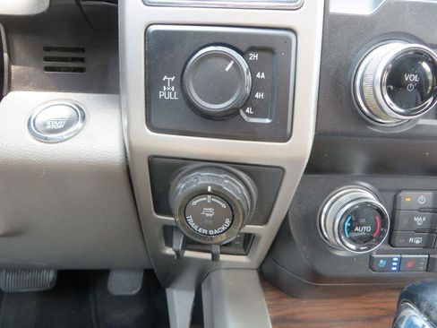 Used 2020 Ford F150 Lariat w/ Equipment Group 502A Luxury AWD/4WD image 21