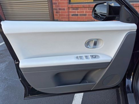 Used 2022 Hyundai Ioniq 5 SE image 36