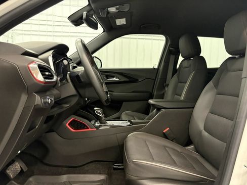 Used 2021 Chevrolet TrailBlazer RS w/ Technology Package FWD image 53