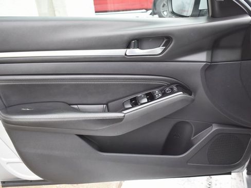 Used 2021 Nissan Altima 2.5 SV image 14