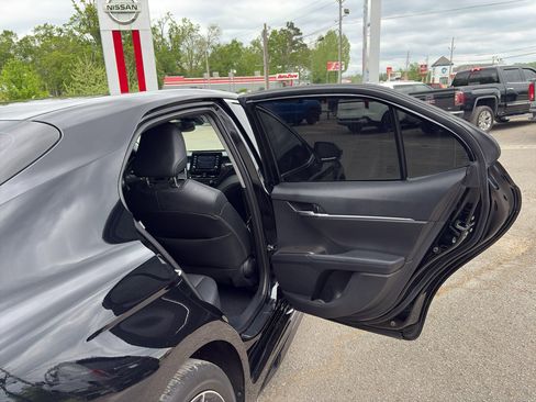 Used 2023 Toyota Camry SE image 20