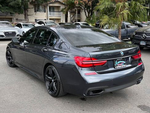 Used 2019 BMW 740i w/ Executive Package RWD image 9