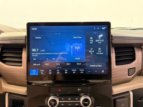 Used 2023 Ford Expedition Limited image 25