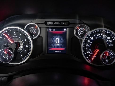 Used 2026 RAM 2500 Big Horn AWD/4WD image 19