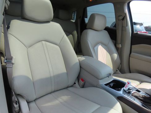 Used 2016 Cadillac SRX Luxury w/ Driver Awareness Package FWD image 41