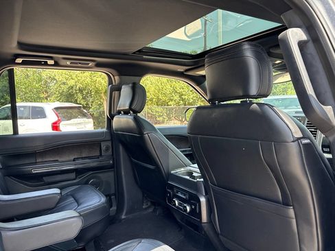 Used 2018 Ford Expedition Limited w/ Equipment Group 302A RWD image 13