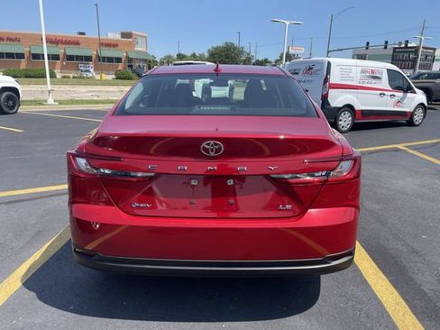 Used 2025 Toyota Camry LE FWD image 32