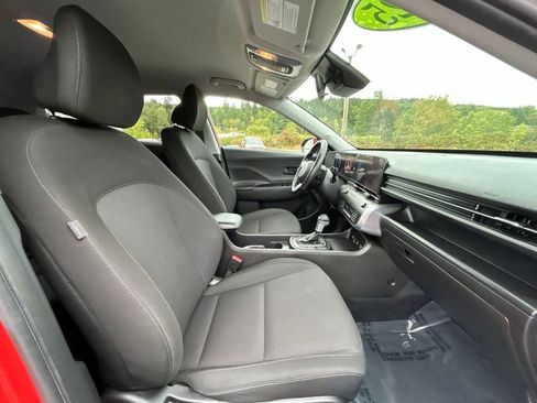 Used 2025 Hyundai Kona SEL FWD image 12