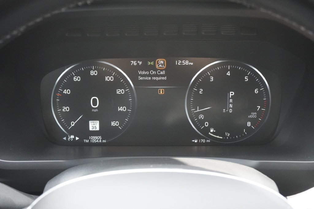 Used 2018 Volvo XC90 T6 Momentum w/ Convenience Package AWD/4WD image 11