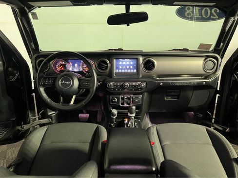 Used 2018 Jeep Wrangler Unlimited Sport S AWD/4WD image 10