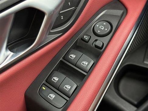 Used 2025 BMW 330i xDrive Sedan w/ Premium Package image 20