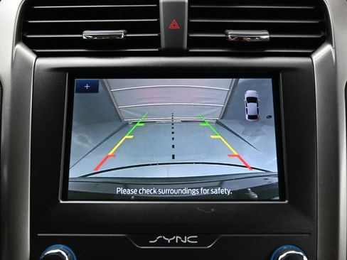 Used 2020 Ford Fusion SE FWD image 22