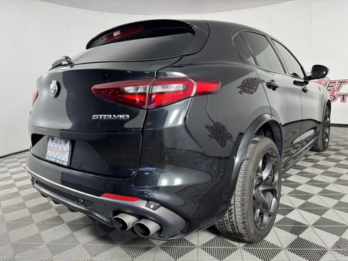 Used 2018 Alfa Romeo Stelvio Quadrifoglio w/ Driver Assist Dynamic Package AWD/4WD image 29