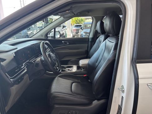 Used 2026 Kia Carnival FWD image 28