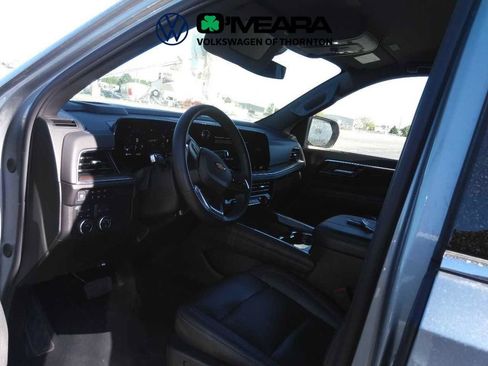 Used 2025 Chevrolet Tahoe LT AWD/4WD image 5