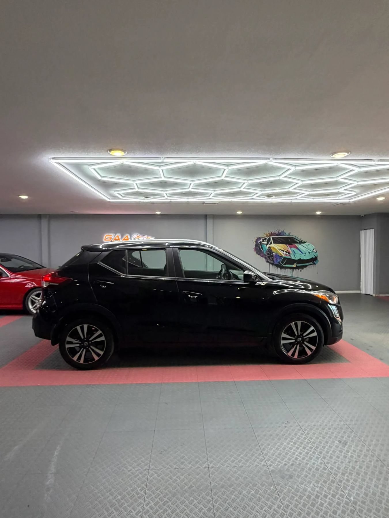 Used 2018 Nissan Kicks SV FWD image 8