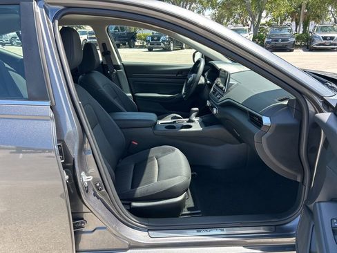 Certified 2025 Nissan Altima 2.5 S FWD image 42