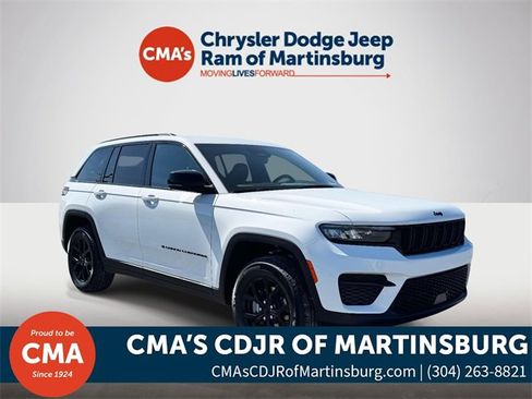 New 2025 Jeep Grand Cherokee Altitude image 1