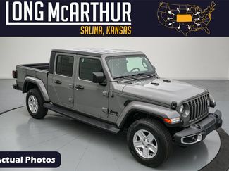 Used 2021 Jeep Gladiator Sport AWD/4WD video 1