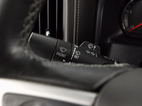 Used 2019 GMC Sierra 2500 SLE image 16