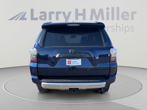 Used 2022 Toyota 4Runner TRD Off-Road Premium AWD/4WD image 4