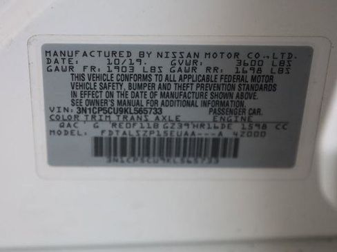 Used 2019 Nissan Kicks SV FWD image 12