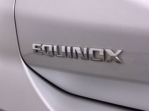Used 2022 Chevrolet Equinox Premier AWD/4WD image 32