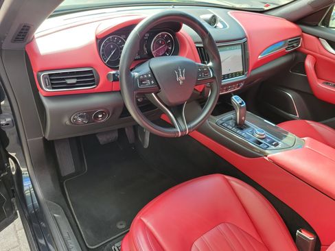 Used 2022 Maserati Levante GT AWD/4WD image 26