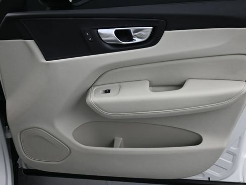 Certified 2024 Volvo XC60 B5 Plus w/ Protection Package Premier AWD/4WD image 14