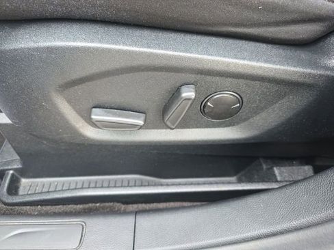 Used 2020 Ford Edge SE w/ Cargo Accessory Package FWD image 19