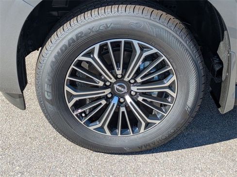 New 2025 Nissan Armada SL w/ Captain's Chari Seat Package image 10