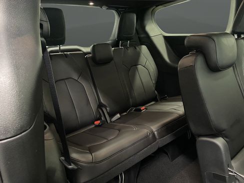 New 2026 Chrysler Pacifica Select w/ S Appearance Package FWD image 33