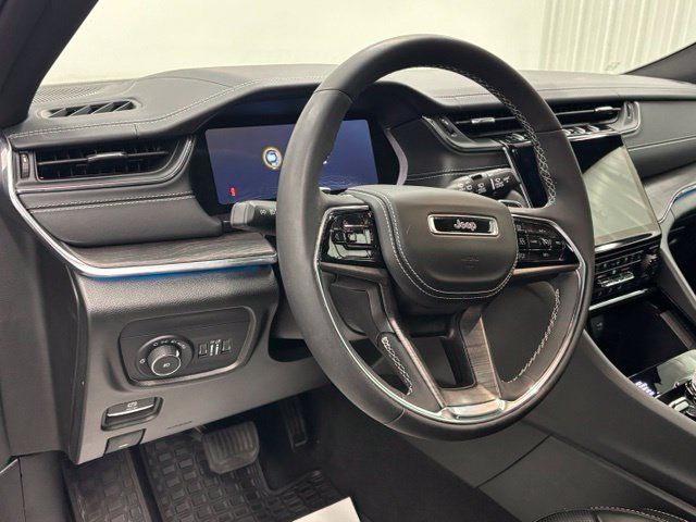 Used 2024 Jeep Grand Cherokee L Overland AWD/4WD image 21