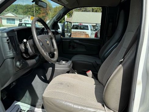 Used 2010 Chevrolet Express 3500 w/ Ambulance Package image 8