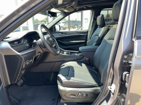New 2026 Jeep Grand Cherokee L Limited AWD/4WD image 11