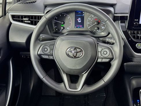 Used 2025 Toyota Corolla SE image 36