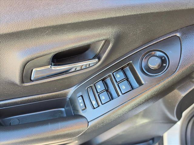 Used 2019 Chevrolet Trax LT w/ LT Convenience Package AWD/4WD image 24