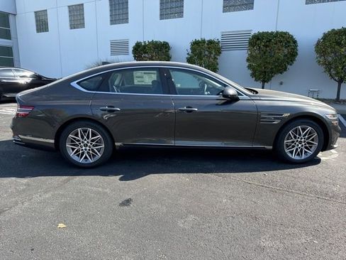 Used 2025 Genesis G80 2.5T image 4