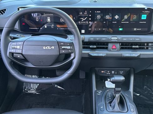 New 2026 Kia K4 EX FWD image 11
