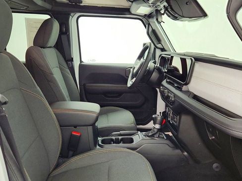 Used 2025 Jeep Wrangler Unlimited Sahara w/ Safety Group image 24