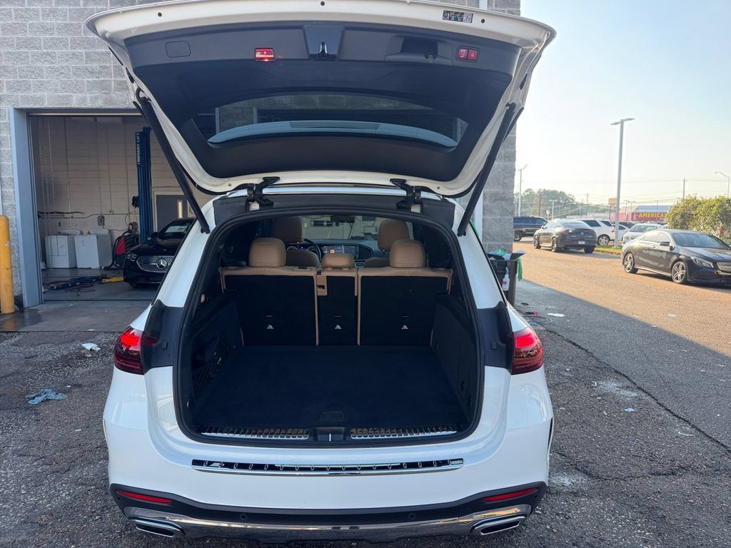 Used 2024 Mercedes-Benz GLE 450 4MATIC image 25