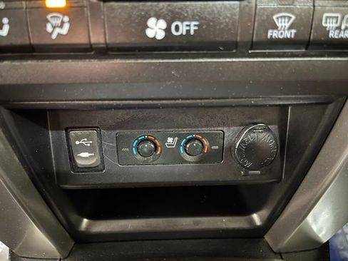 Used 2015 Toyota 4Runner Limited image 38