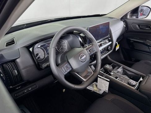 New 2026 Nissan Pathfinder SV AWD/4WD image 9