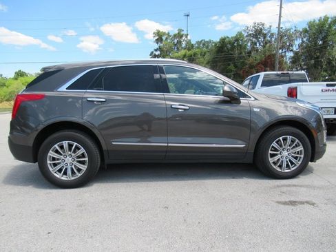 Used 2019 Cadillac XT5 Luxury FWD image 2