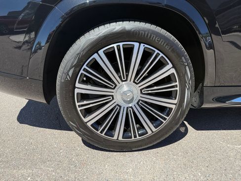 Used 2026 Mercedes-Benz Maybach GLS 600 4MATIC image 26