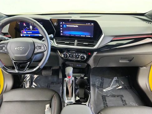 Used 2025 Chevrolet Trax RS w/ Driver Confidence Package FWD image 35