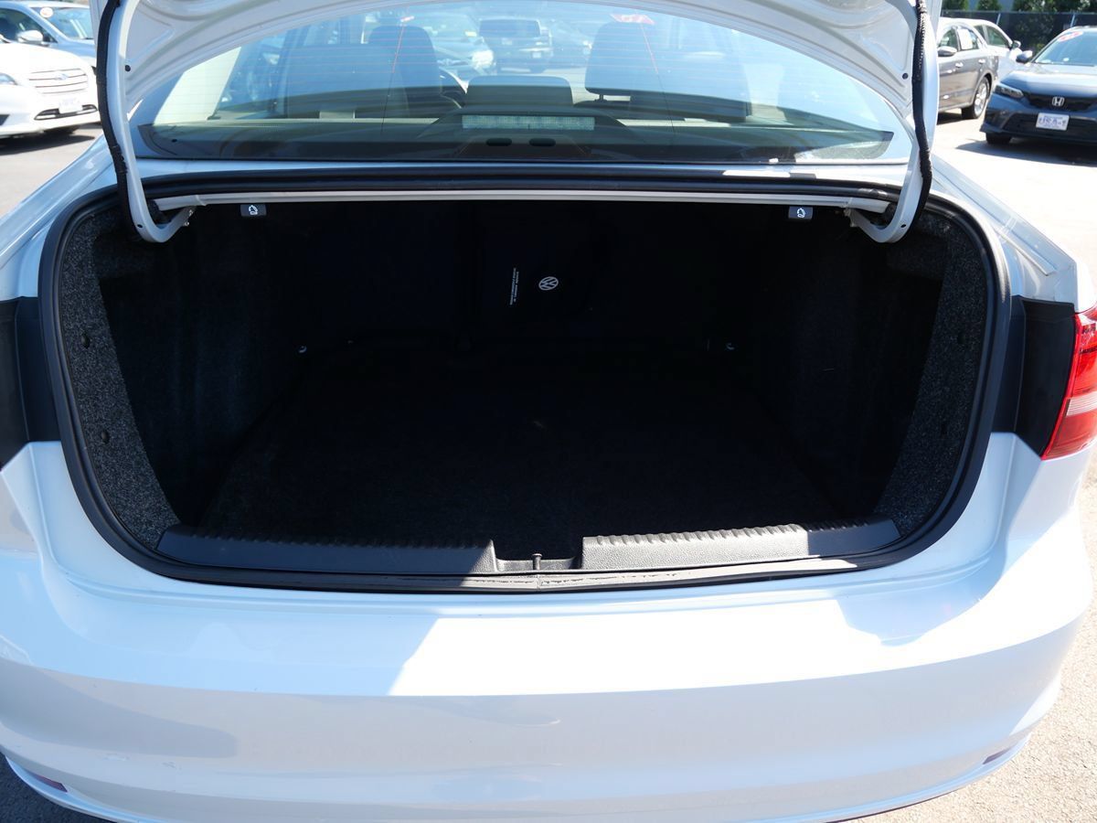 Used 2018 Volkswagen Jetta SE FWD image 31
